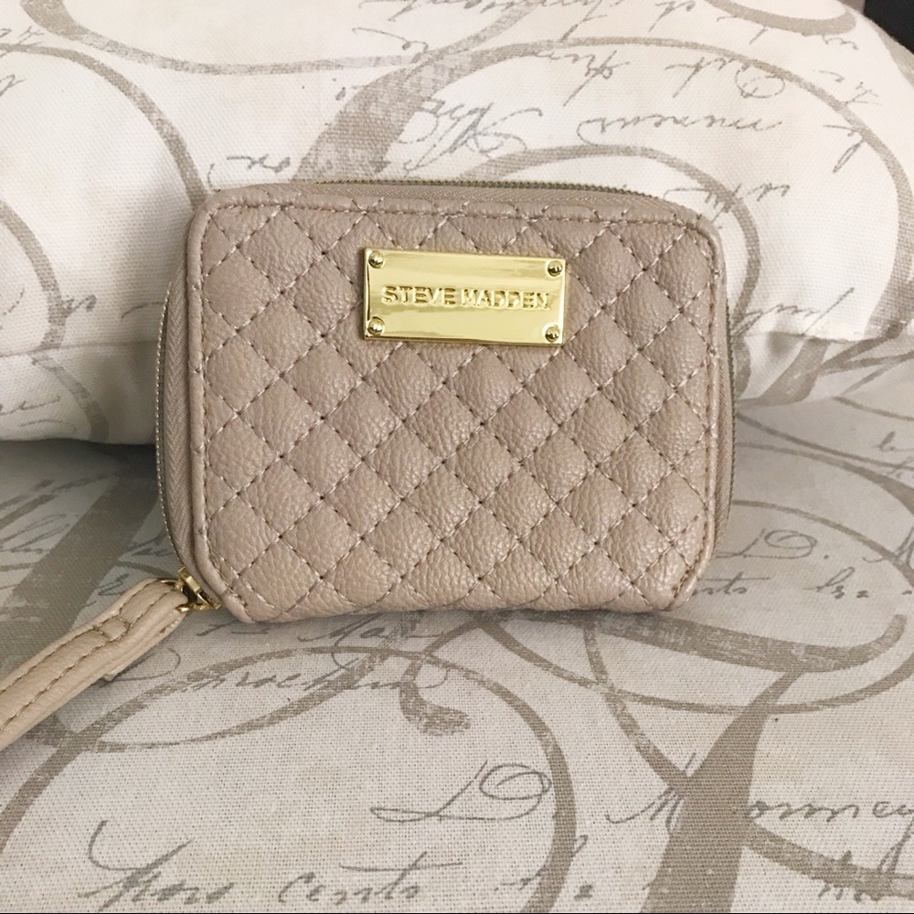Steve Madden wallet